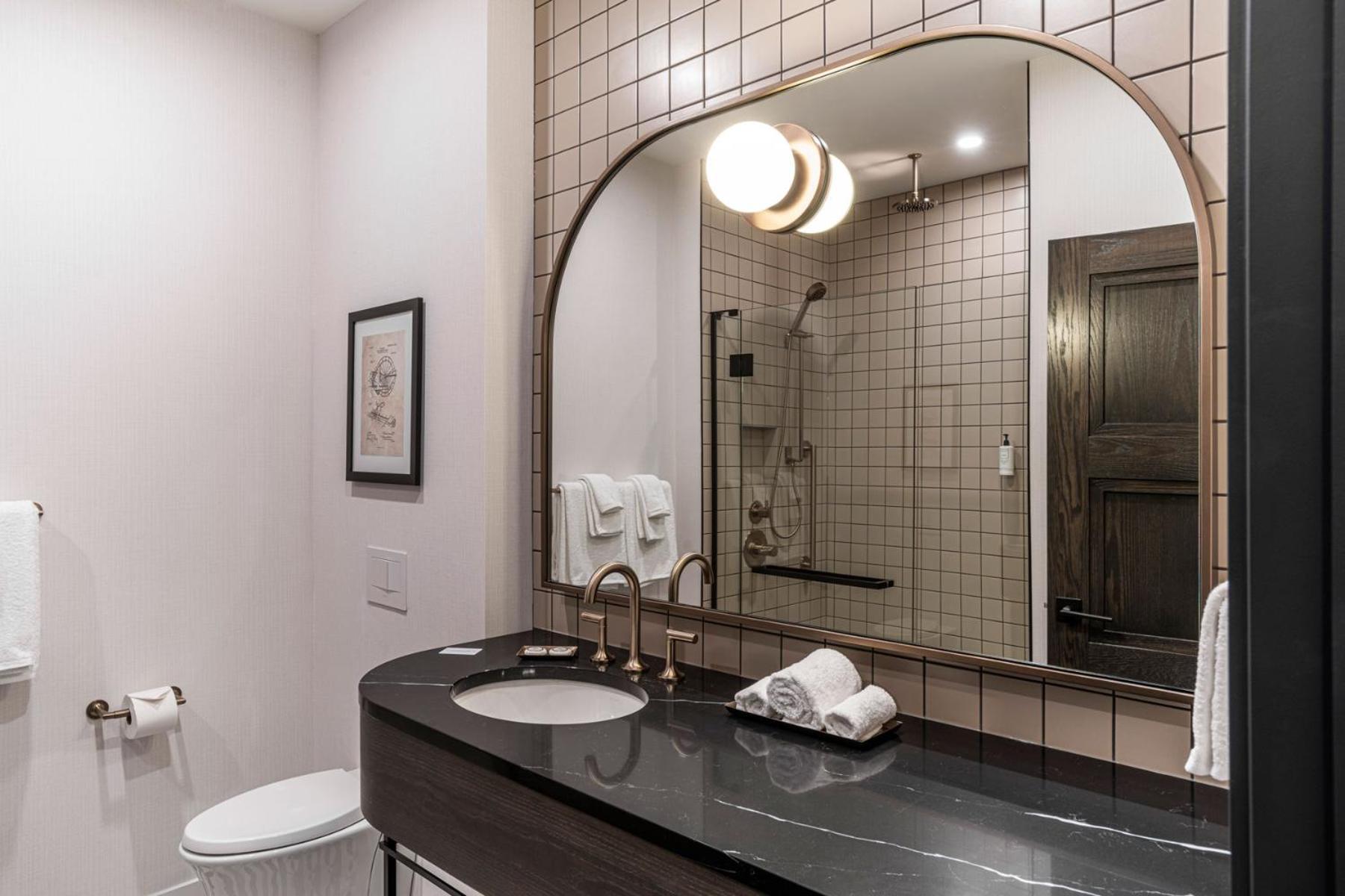 Hotel The Westley Calgary Downtown, Tapestry Collection By Hilton Exteriér fotografie