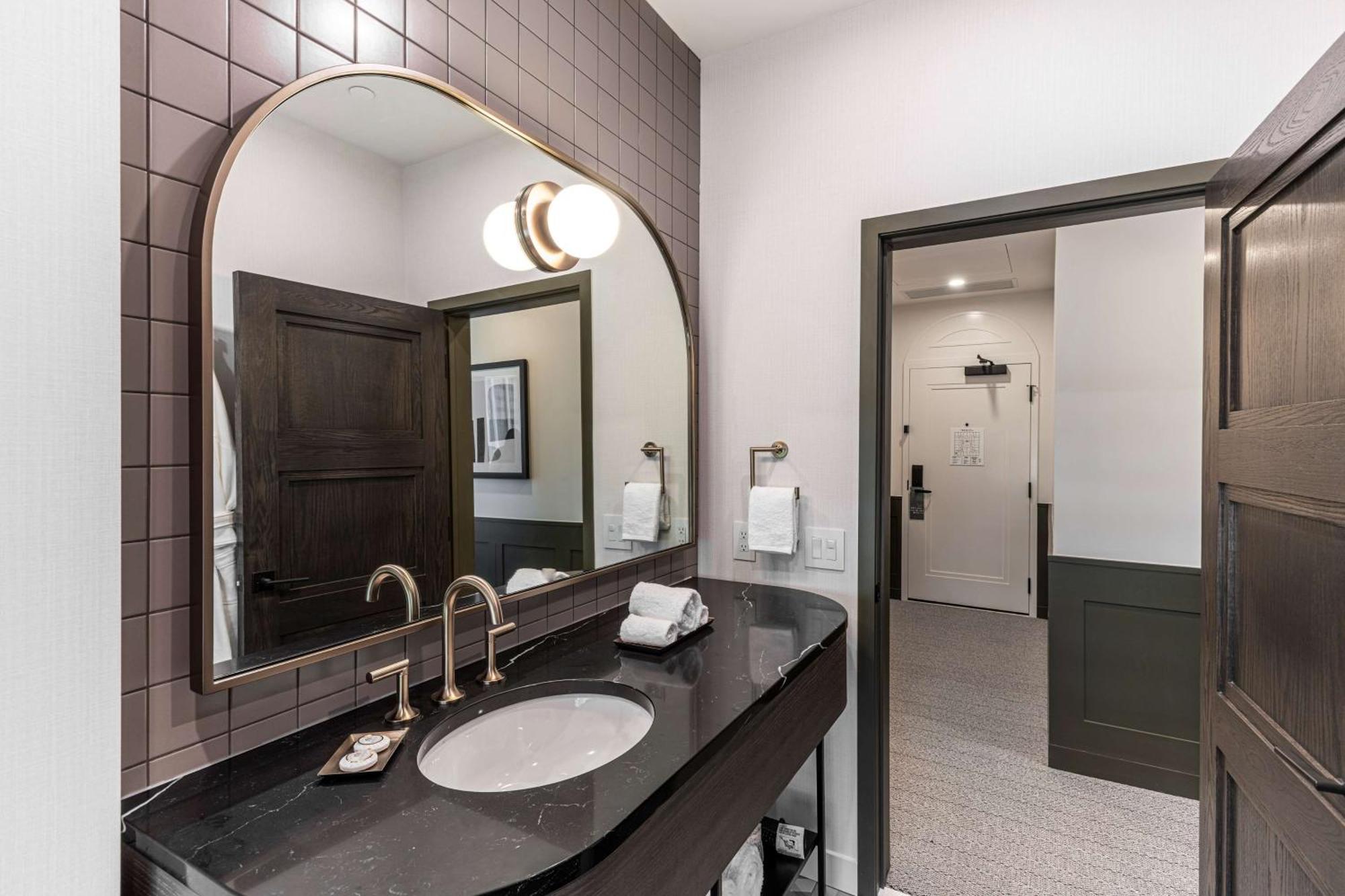 Hotel The Westley Calgary Downtown, Tapestry Collection By Hilton Exteriér fotografie