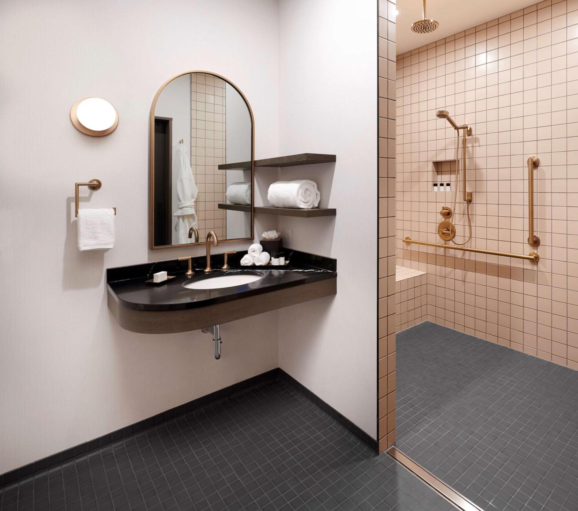 Hotel The Westley Calgary Downtown, Tapestry Collection By Hilton Exteriér fotografie